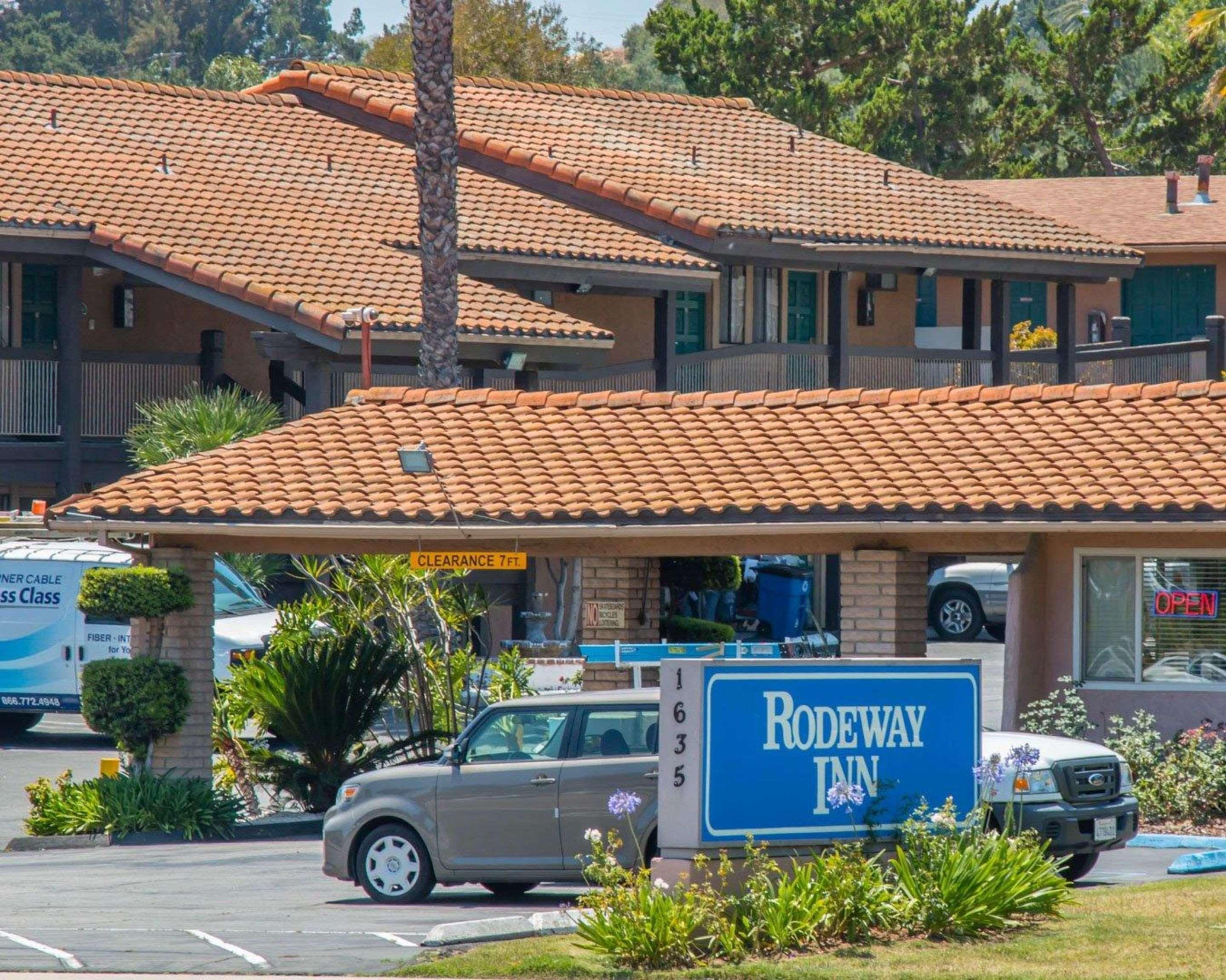 Rodeway Inn Fallbrook Downtown Exterior foto